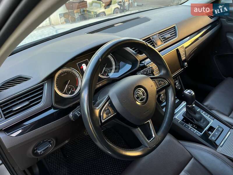 Універсал Skoda Superb 2016 в Тернополі