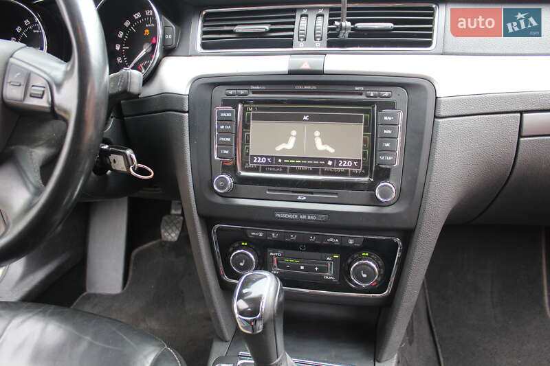 Универсал Skoda Superb 2012 в Жовкве