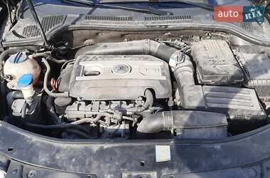 Лифтбек Skoda Superb 2012 в 