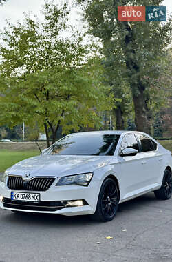 Лифтбек Skoda Superb 2015 в Киеве