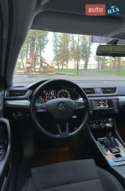 Лифтбек Skoda Superb 2015 в 