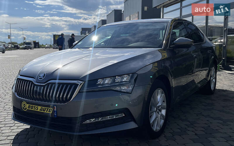 Ліфтбек Skoda Superb 2023 в Мукачевому
