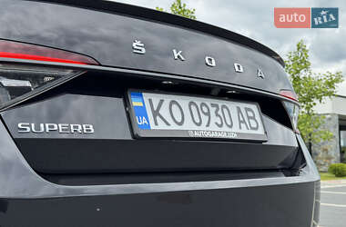 Ліфтбек Skoda Superb 2019 в 