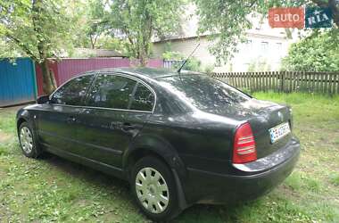 Лифтбек Skoda Superb 2004 в 