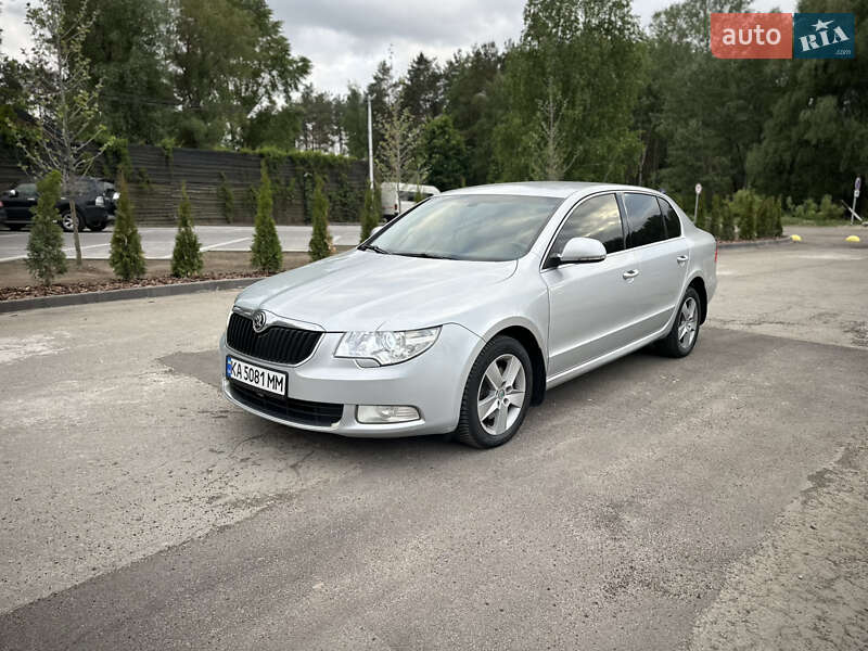 Лифтбек Skoda Superb 2008 в 