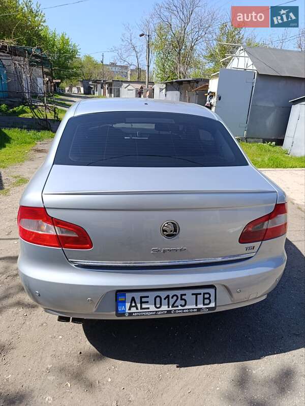 Лифтбек Skoda Superb 2011 в Кривом Роге