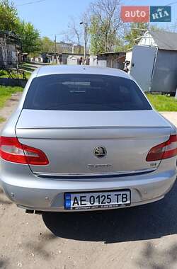 Ліфтбек Skoda Superb 2011 в 