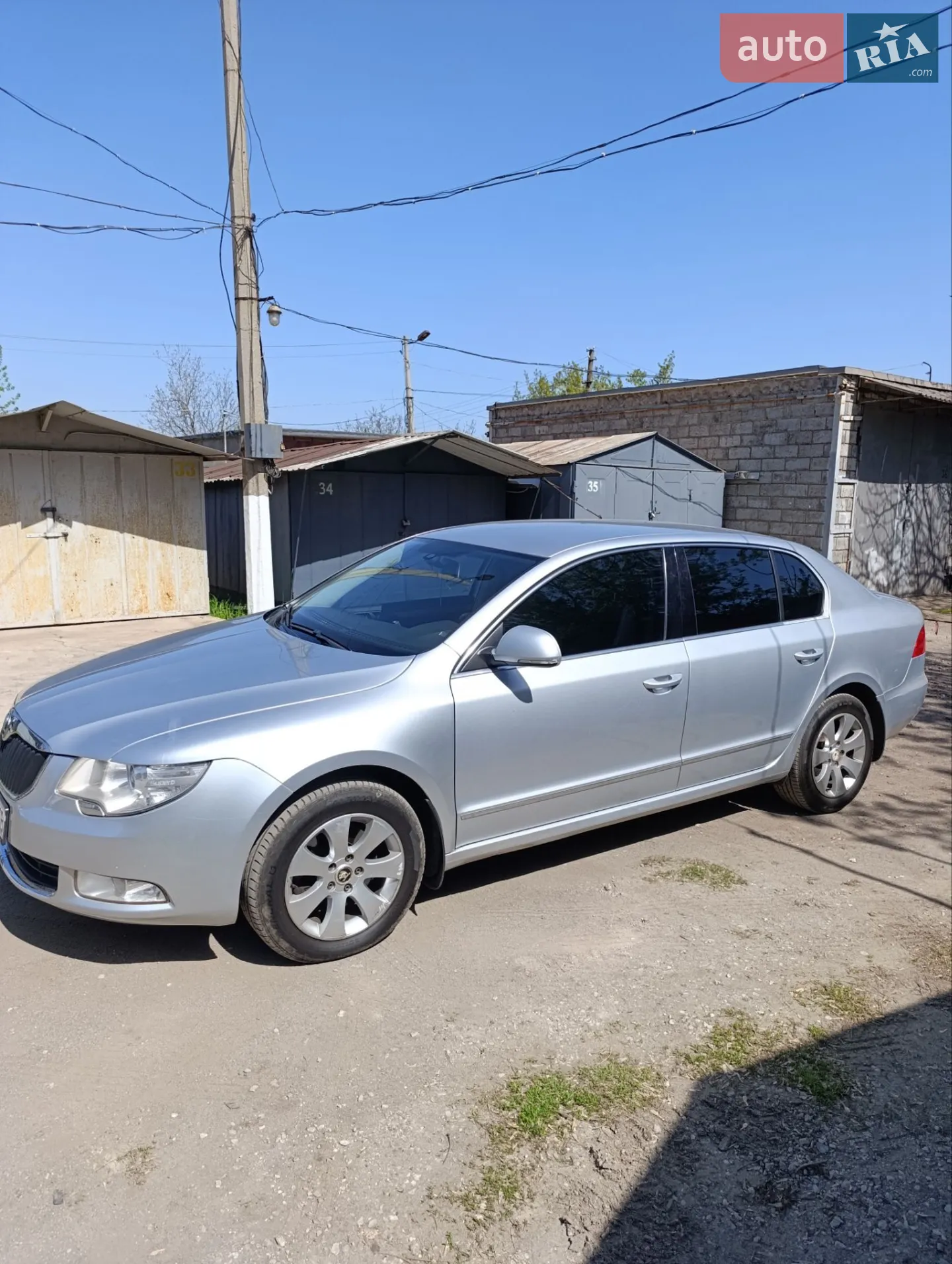 2011 Skoda Superb - мініатюра 2