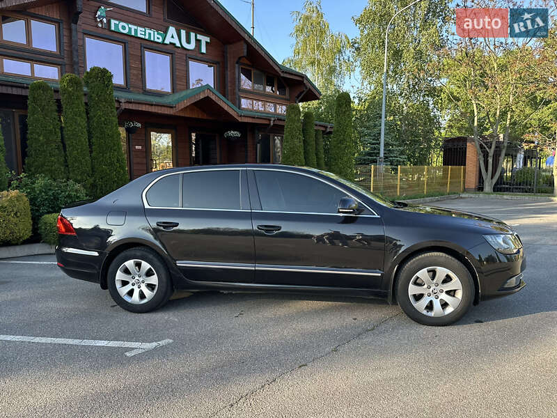 Лифтбек Skoda Superb 2013 в Александрие фото Лифтбек Skoda Superb 2013 в Александрие