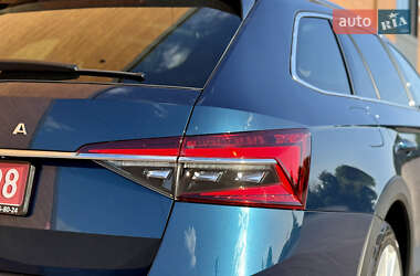 Универсал Skoda Superb 2022 в 