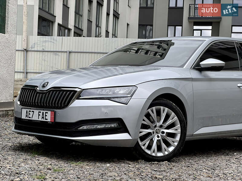 Ліфтбек Skoda Superb 2022 в Ужгороді