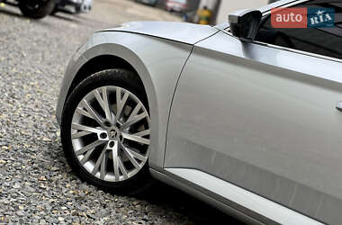 Лифтбек Skoda Superb 2022 в 