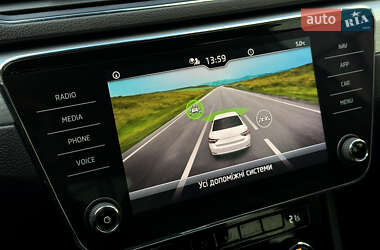 Лифтбек Skoda Superb 2022 в 
