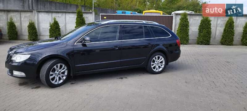 Универсал Skoda Superb 2011 в Сарнах