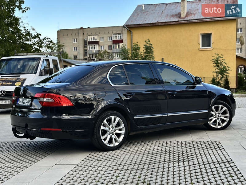 Лифтбек Skoda Superb 2014 в Львове