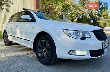 Лифтбек Skoda Superb 2013 в 