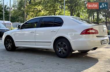Лифтбек Skoda Superb 2013 в 