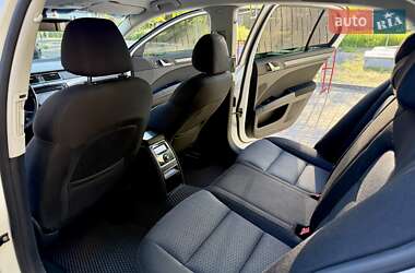 Лифтбек Skoda Superb 2013 в 