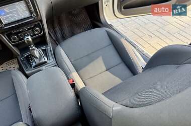 Лифтбек Skoda Superb 2013 в 