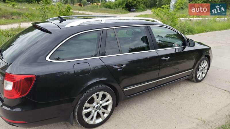 Универсал Skoda Superb 2013 в Киеве