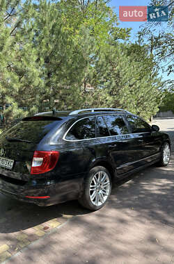 Универсал Skoda Superb 2014 в 