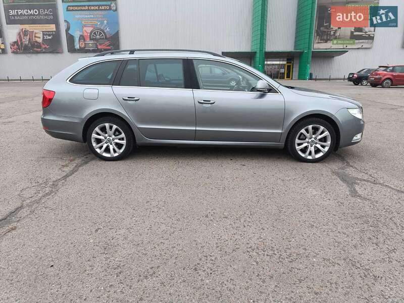 Универсал Skoda Superb 2011 в Николаеве