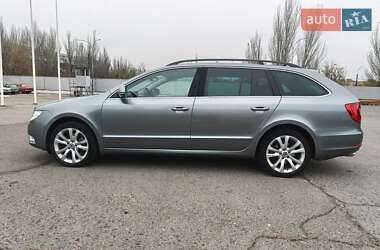 Універсал Skoda Superb 2011 в Миколаєві