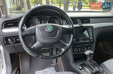 Лифтбек Skoda Superb 2012 в 