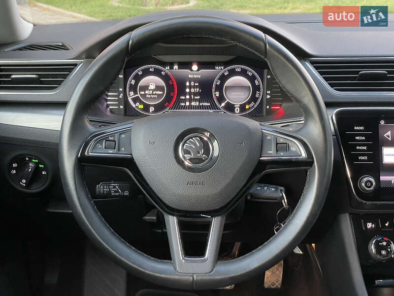 Універсал Skoda Superb 2019 в Тернополі