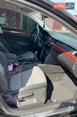 Лифтбек Skoda Superb 2012 в 