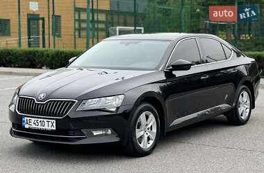 Ліфтбек Skoda Superb 2016 в 