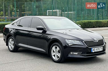 Ліфтбек Skoda Superb 2016 в 