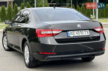 Ліфтбек Skoda Superb 2016 в 
