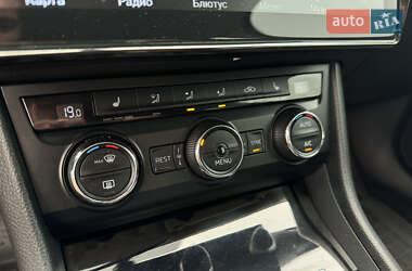 Ліфтбек Skoda Superb 2016 в 