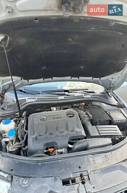 Универсал Skoda Superb 2012 в 