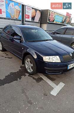 Лифтбек Skoda Superb 2002 в 