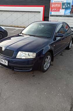 Лифтбек Skoda Superb 2002 в 