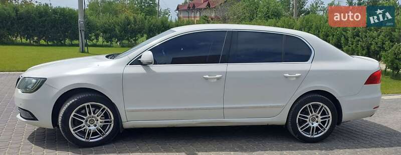 Лифтбек Skoda Superb 2013 в Харькове