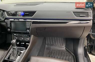 Лифтбек Skoda Superb 2016 в 