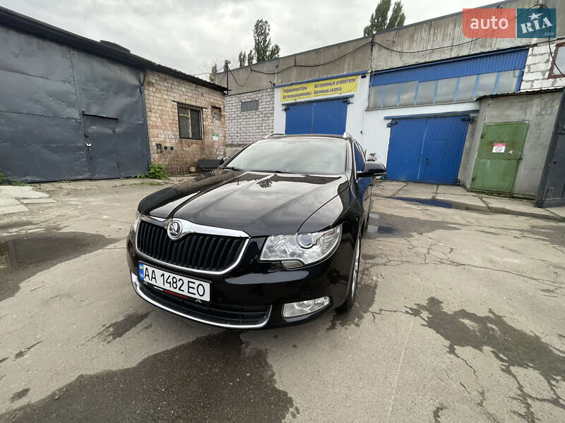 Універсал Skoda Superb 2010 в Києві