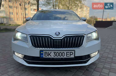 Универсал Skoda Superb 2016 в 