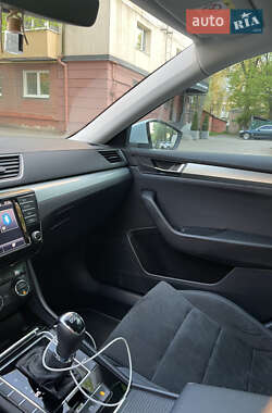 Универсал Skoda Superb 2016 в 