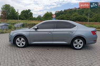Лифтбек Skoda Superb 2019 в 