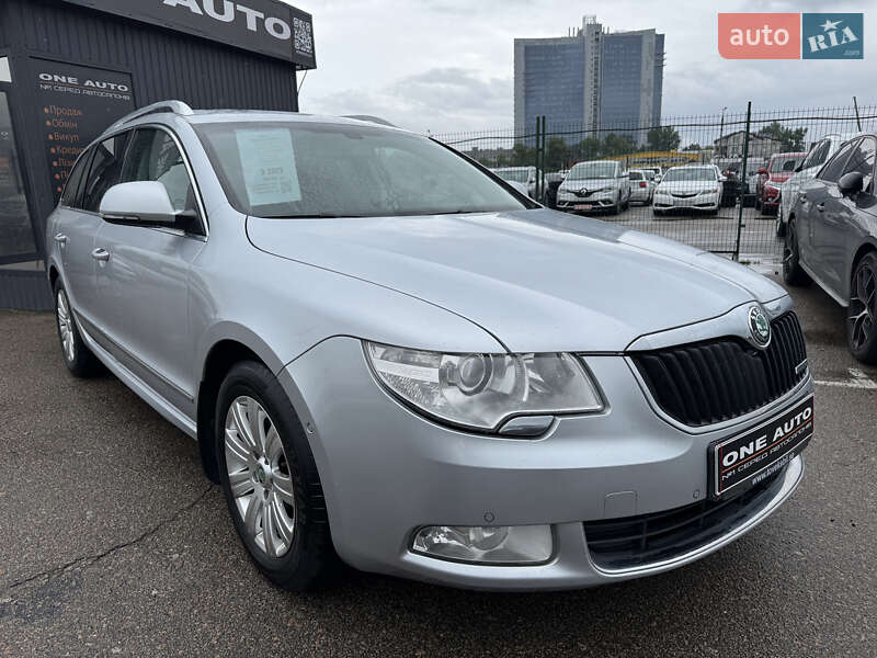 Універсал Skoda Superb 2011 в Києві