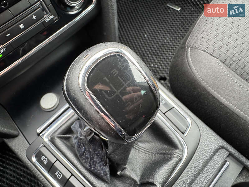 Універсал Skoda Superb 2011 в Києві