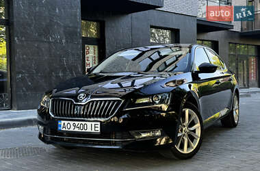 Лифтбек Skoda Superb 2015 в Ужгороде