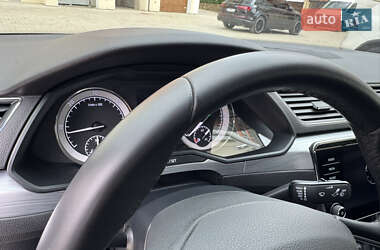 Лифтбек Skoda Superb 2019 в 