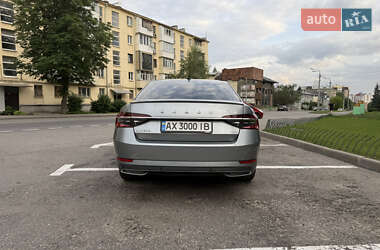 Лифтбек Skoda Superb 2019 в 
