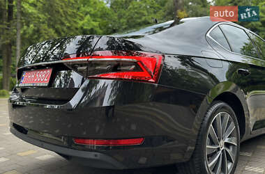 Ліфтбек Skoda Superb 2021 в 