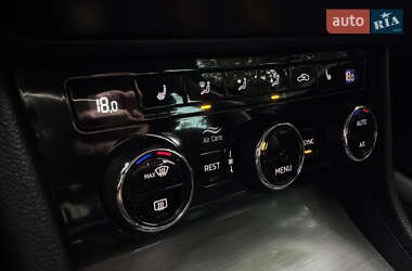 Ліфтбек Skoda Superb 2021 в 